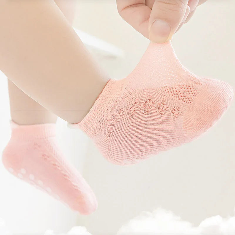 5 Pairs Kids Non-Slip Socks Cute Cartoon Bear Pattern Children Boys Girls Baby Toddler Floor Socks Comfortable Breathable